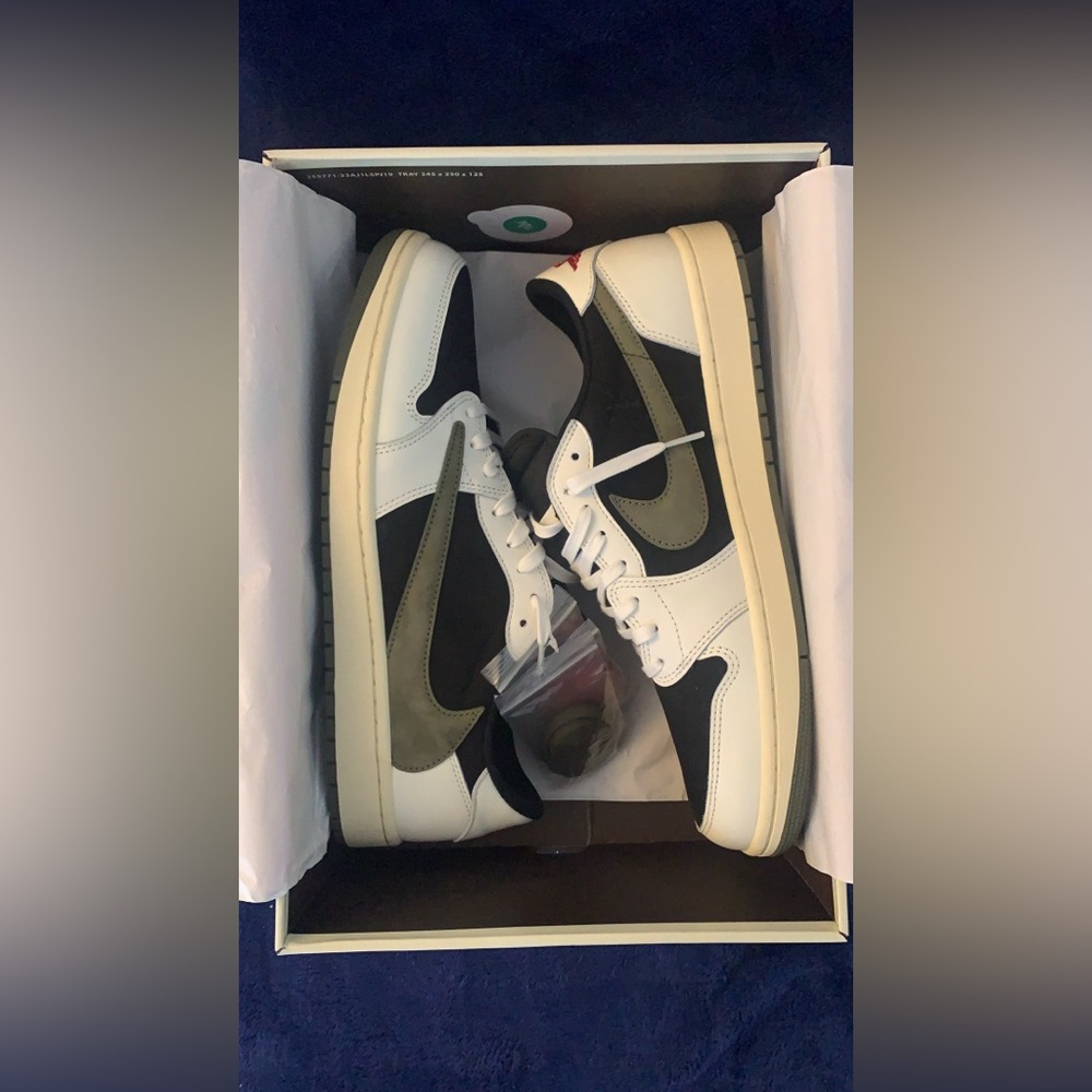 Air Jordan 1 Retro Low OG SP Travis Scott Olive